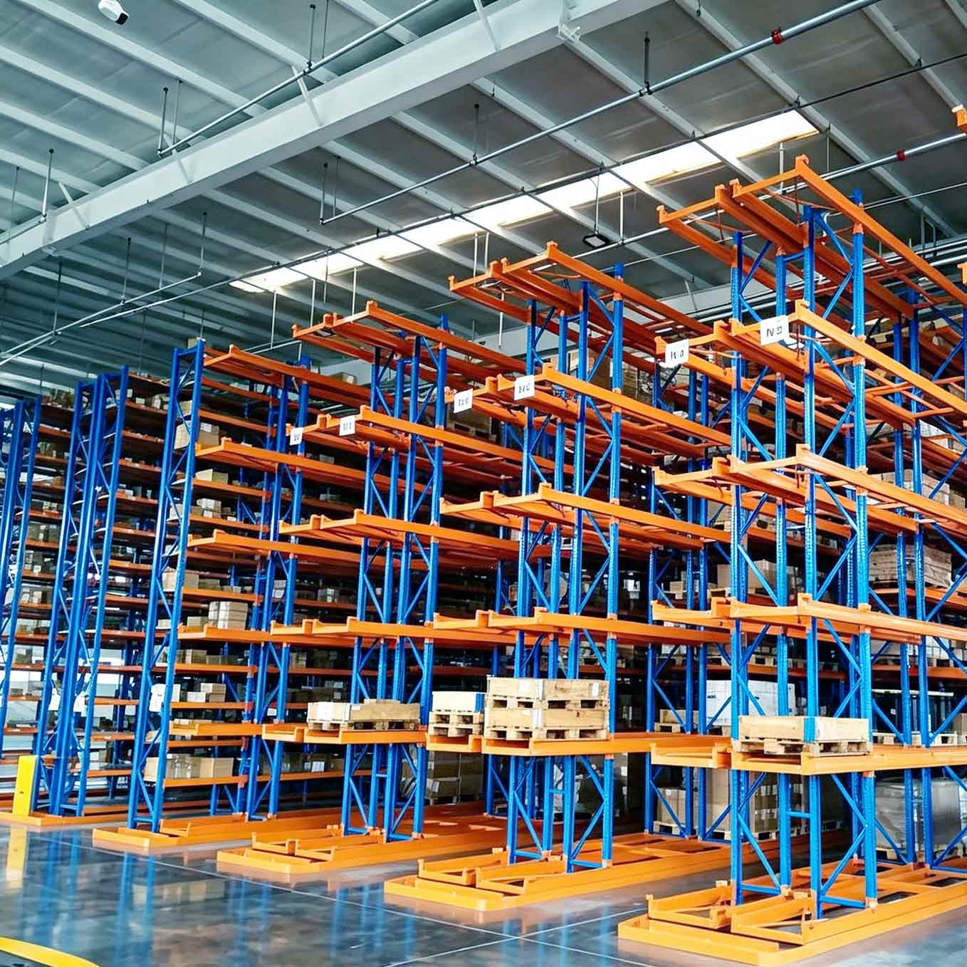High Density Narrow Aisle Racking